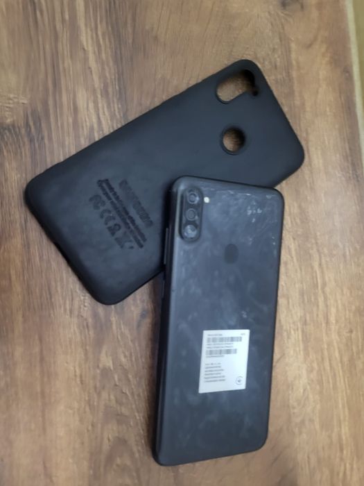 Продам смартфон Samsung A11