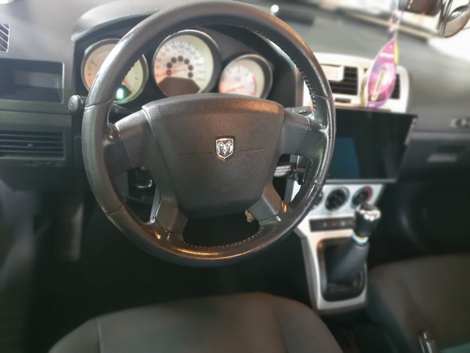 Vând Dodge Caliber