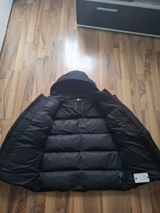 Tommy Hilfiger-Пухено яке