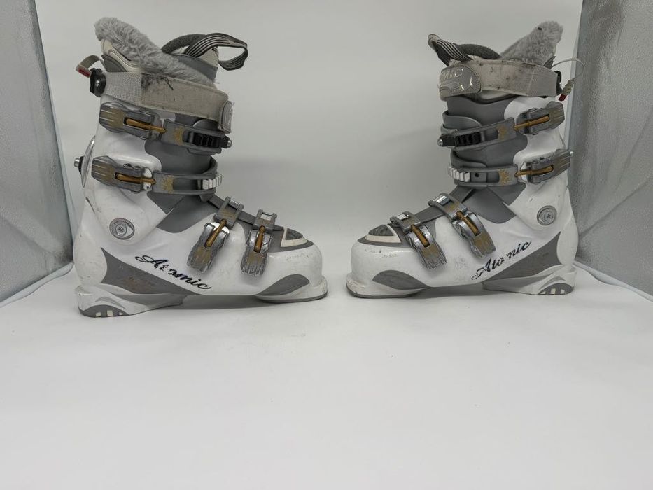 Clapari ski schi Atomic B 75 W marime EUR:40,5 Mondo:26 Flex:75 Last:104