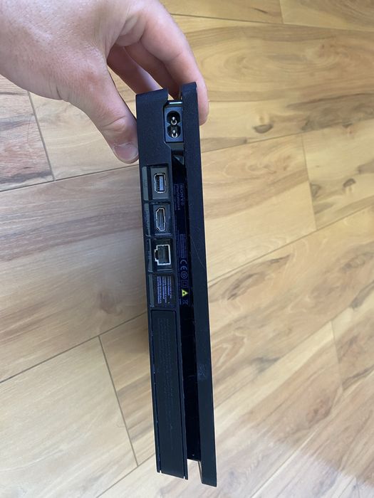 Playstation 4 Slim