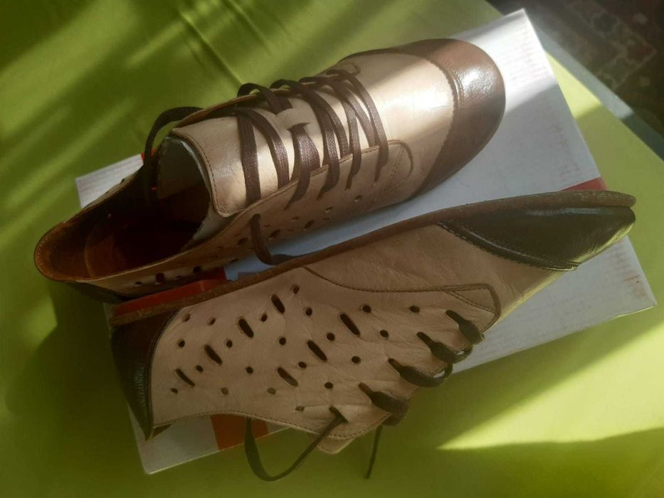 Дамски  кожени  обувки