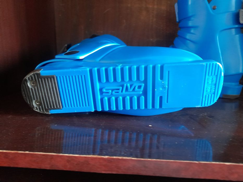 Продам Детский горнолыжные ботинки