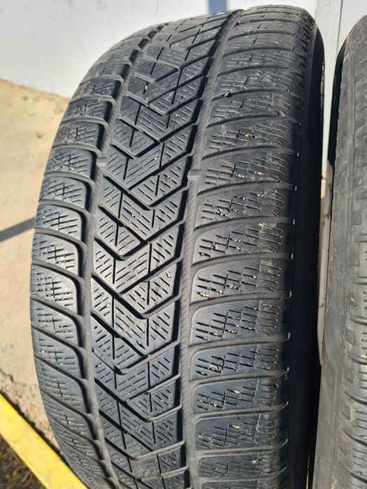 4 бр. зимни гуми 255/50/20 Pirelli DOT 4316 4,5/5 mm