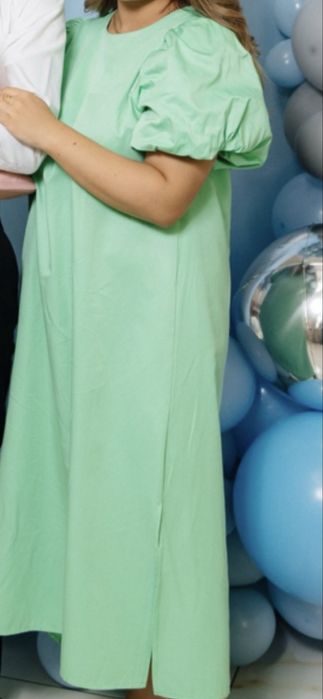 Женская одежда, платья.