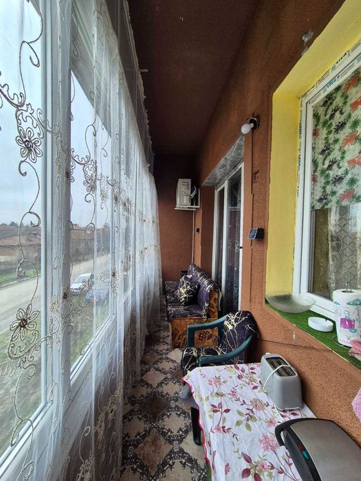 Дава се под наем Четиристаен апартамент в Левски - 80 кв.м за 61843.11 € - Снимка #3