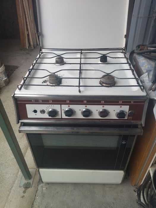 Продам газ плиту б/у