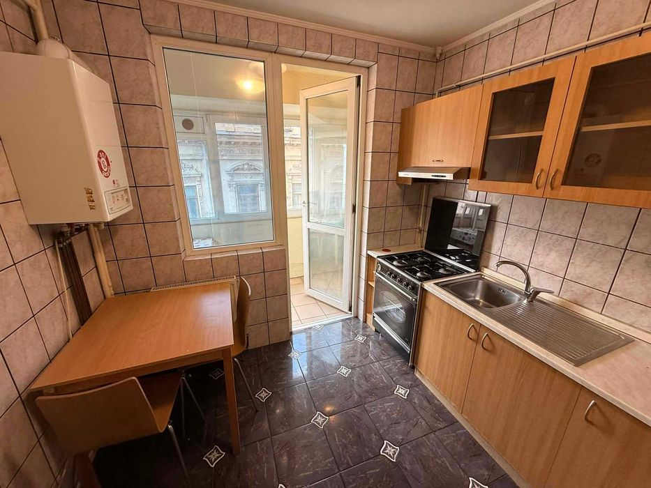 Proprietar, ultracentral apartament 2 camere, bloc Gioconda