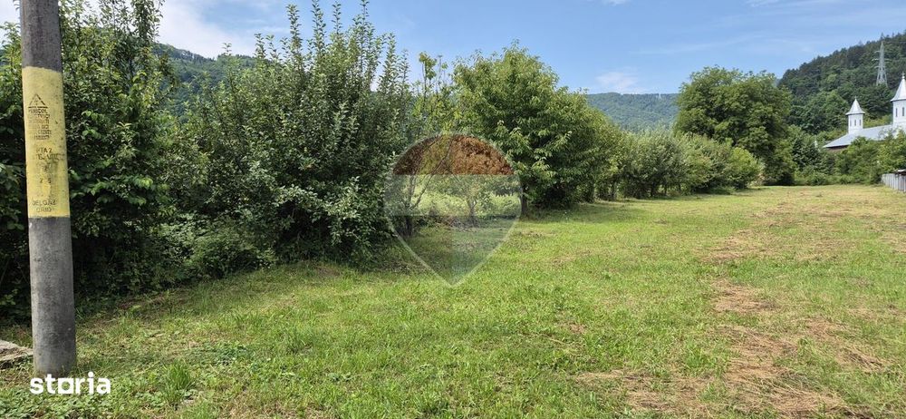 Teren casă 1280 m2, cu proiect, autorizației și utilități.