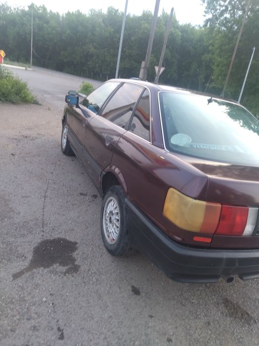 Продам Ауди 80 б3