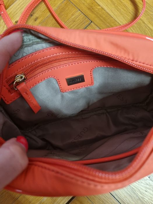 Дамска чанта guess оригинална