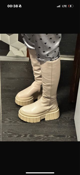 Cizme din piele Bershka