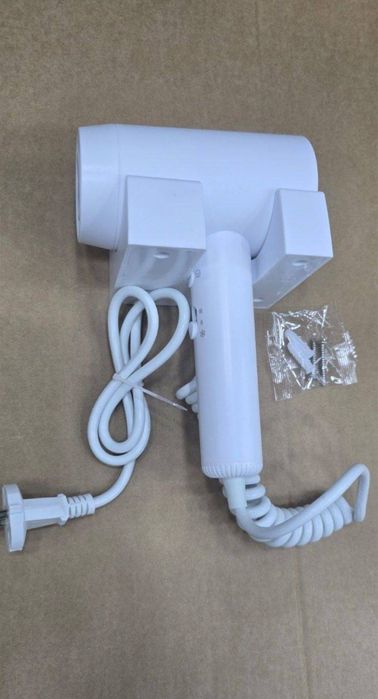 Фен настенный для ванной комнаты новый 

Для тренажерного зала, бассей