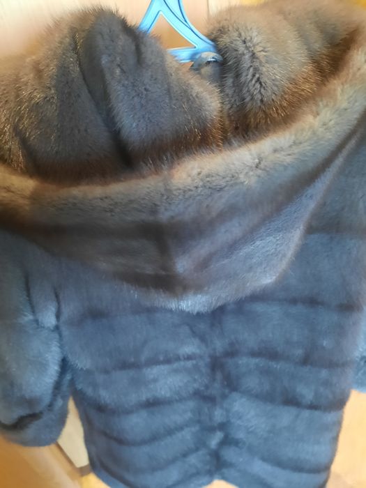 Продам шубу норковую