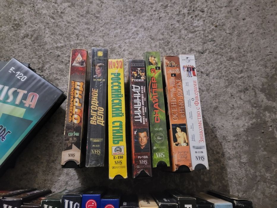 Видеокассеты с записью