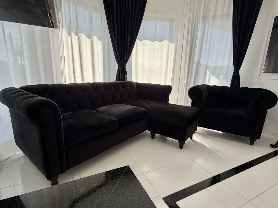 Set living - coltar + fotoliu Chesterfield din catifea neagra - stare impecabila