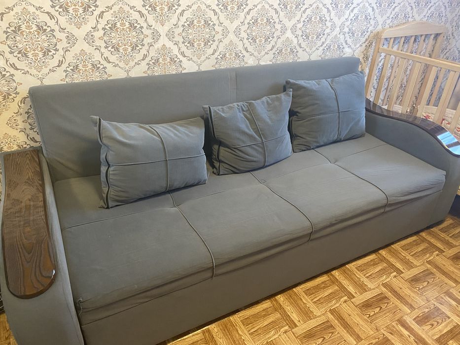 Продам Диван 40 000 тг
