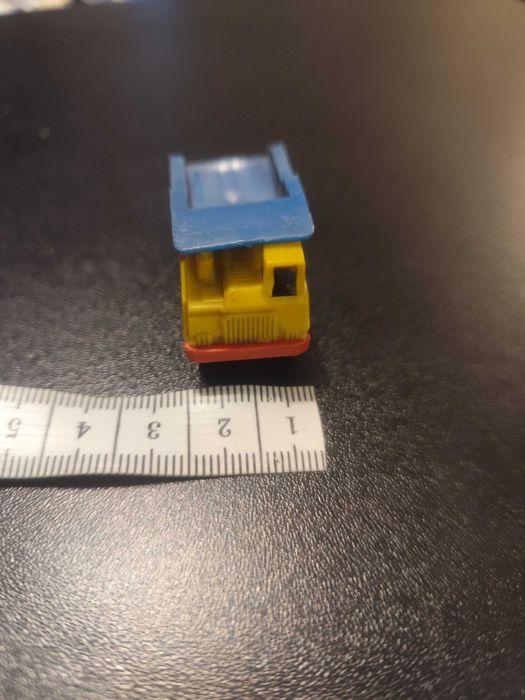 Продавам старо мини камионче Bruder Mini Vehicles