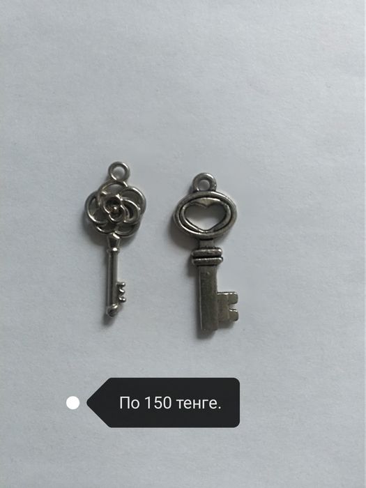 Продам бусины буквы. Коннекторы