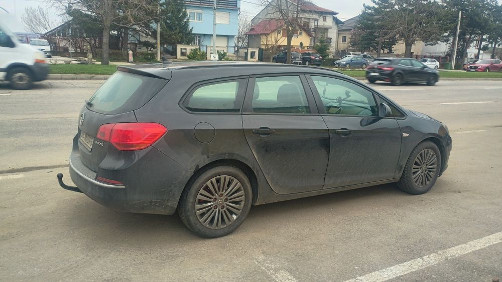 Opel Astra j 1,7cdti