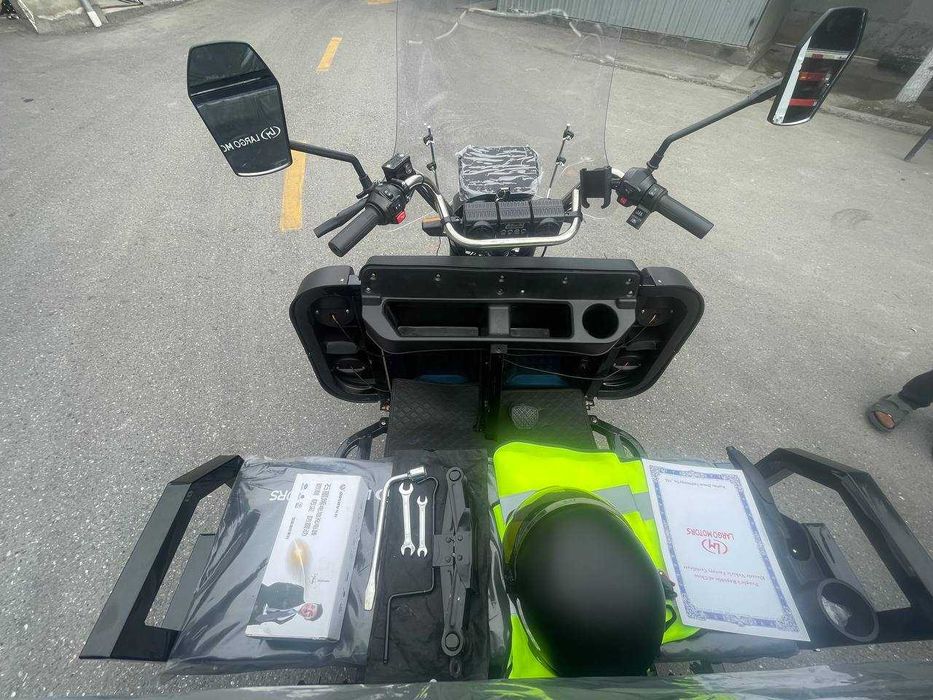 Largomotors motorollari sotuvda