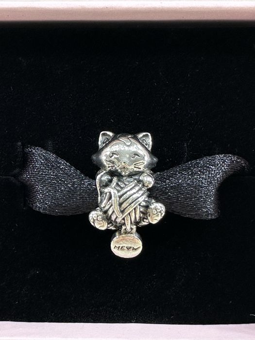 Шарм от бренда PANDORA