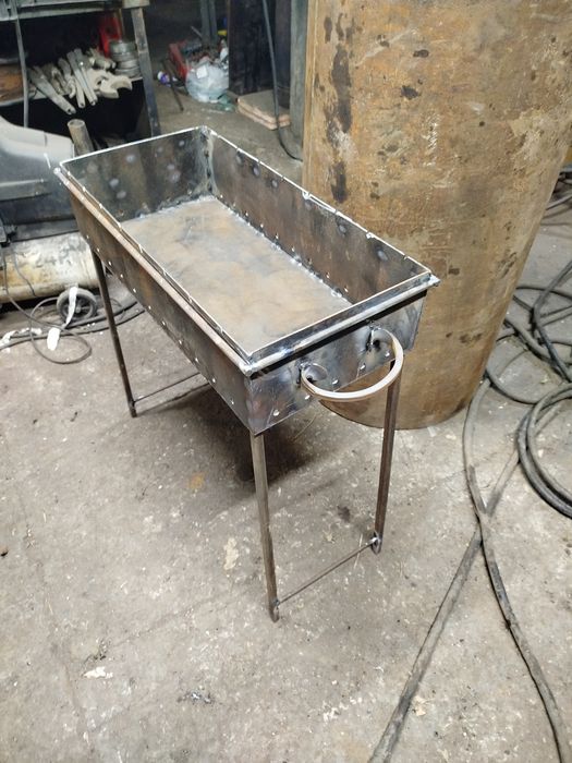 Мангал со съёмными ножками