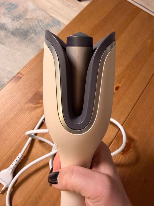 Ondulator automat Philips SenseIQ Seria 8000