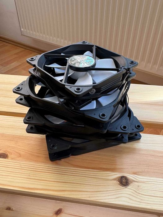 Set 4 Ventilatoare PC Fractal Design Dynamic (3x 140mm + 1x 120mm) + 2x Splitter 4-Fan