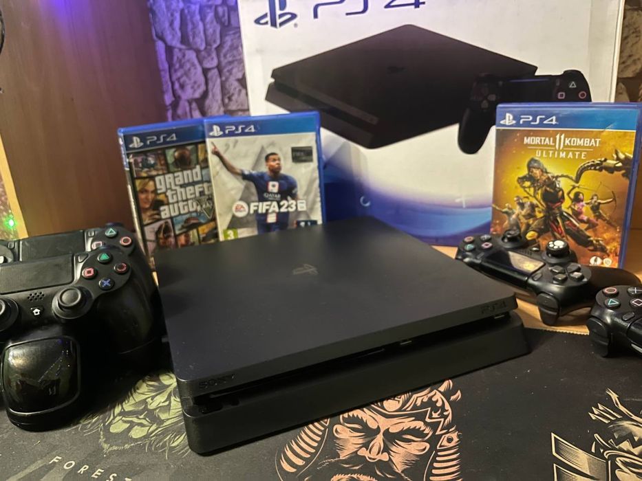 PlayStation 4 slim