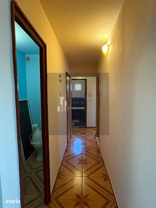 Apartament 3 camere decomandat -10 minute de metrou Aparatorii Patriei