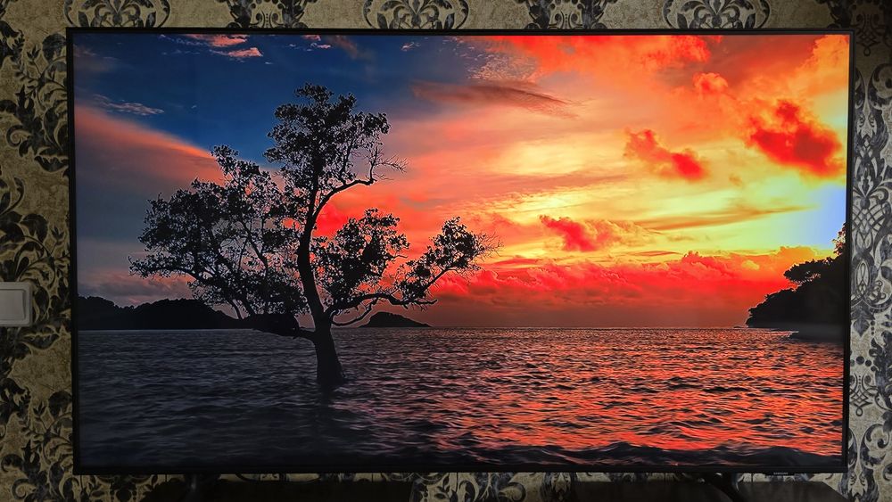 QLED Телевизор Самсунг QE55Q60