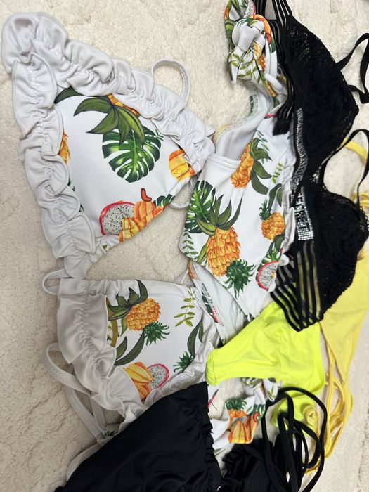 Купальники и портупея