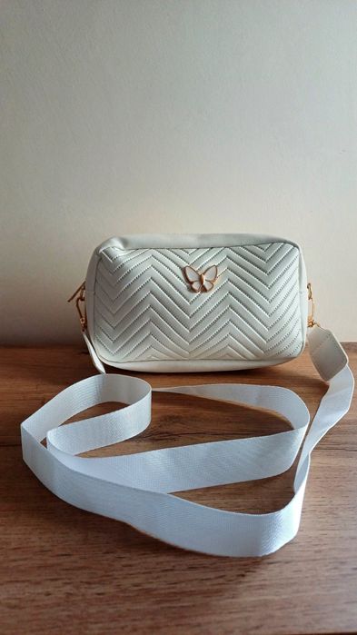 ЧИСТО НОВО - Дамски чанти