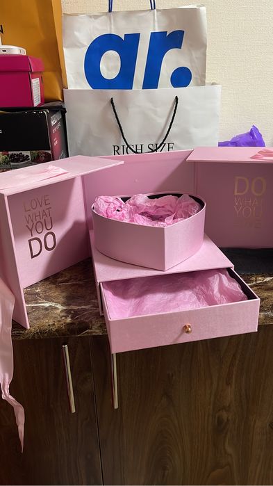 Коробочка под цветы либо под клубнику