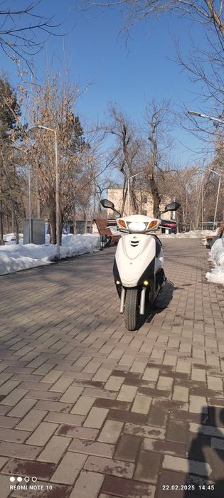 Продам мопед Yamaha axis trit 125.
