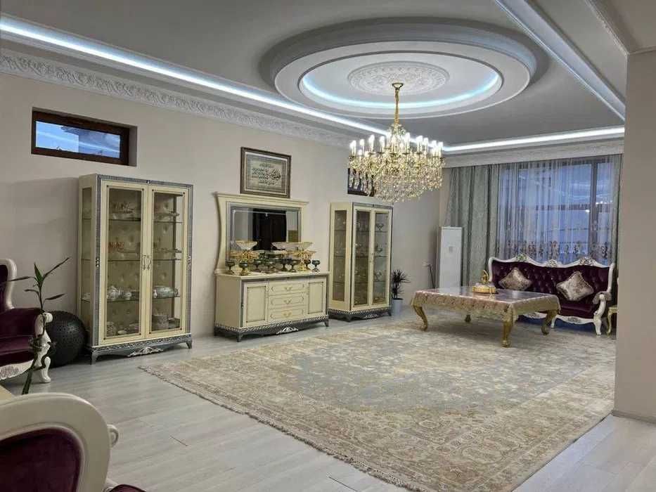 Аренда Евродома на Центр Луначарского можно под офис новая Неоклассика