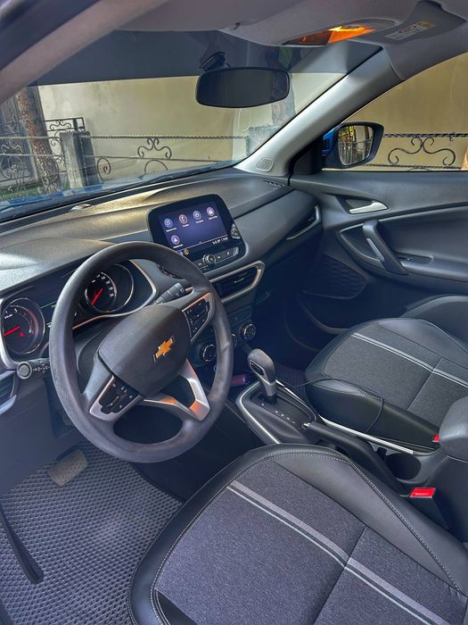 Tracker 2 LTZ 22 000 пробег в отличном состоянии.