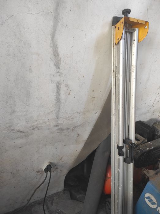 Dewalt  circular de unghi lemn