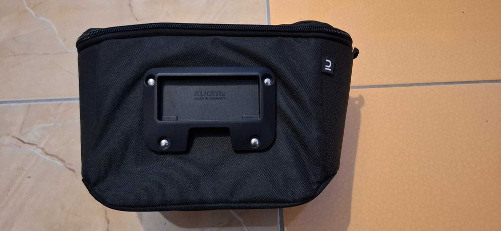 Geanta ciclism pt. ghidon Riverside 6L si pt. tija sa ProCycle 8L