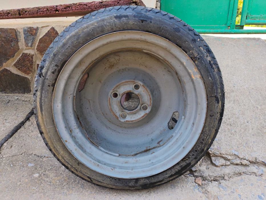 Резервна гума за VW патерица