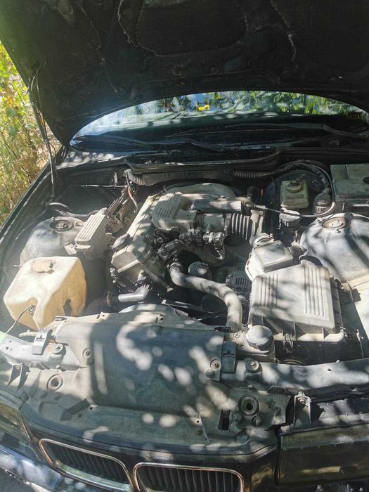 BMW Продава Хечбек