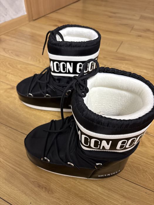 Cizme Moon Boot de iarna
