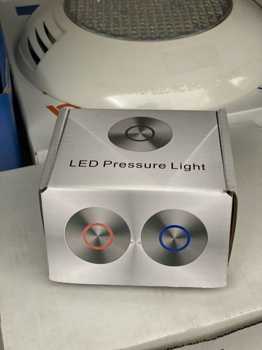 Сенсорная кнопка для бассейна