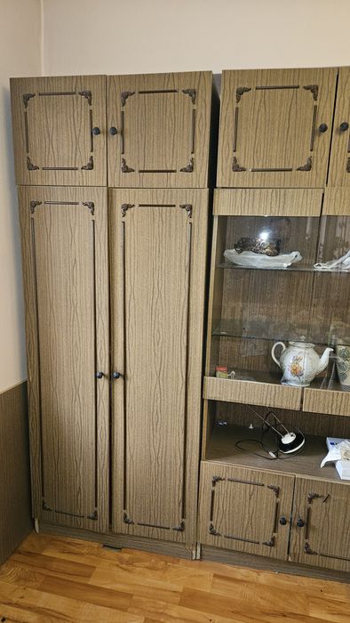 Гарнитур шкаф отдам все вместе
