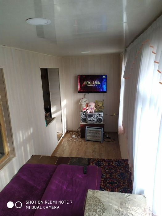 Чирчик аренда 2 ком квартира в 3 мкр 4 этаж