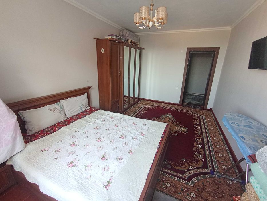 80 m2 kvartira satiladi