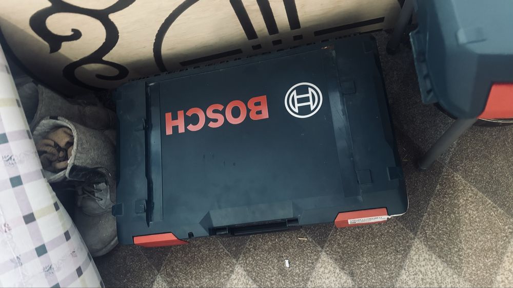 Батареочный нобор почти новый