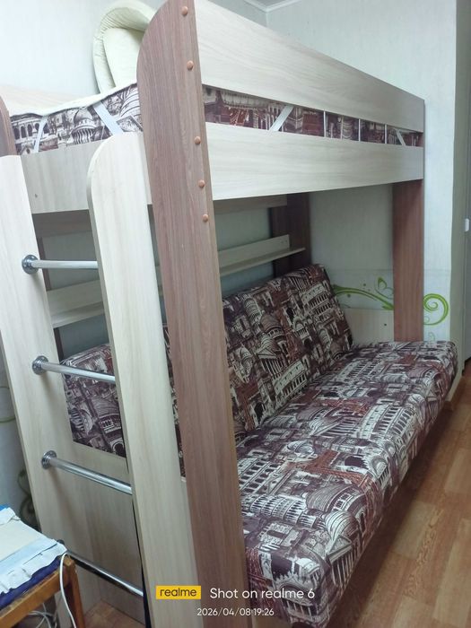 Двухъярусная кровать с диваном