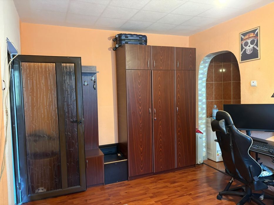 Închiriez apartament 2 camere Trivale